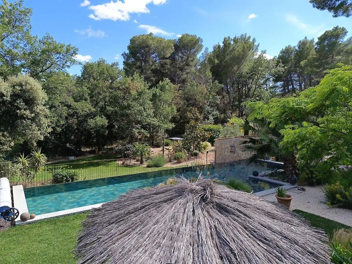 La Cabane Feerique Le Clos Des Perles Tourtour